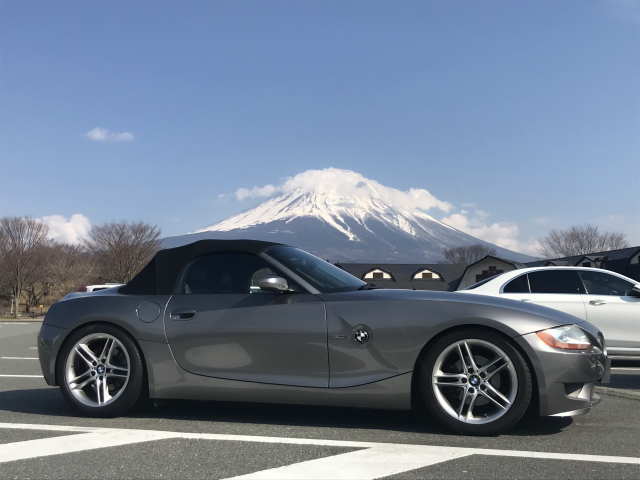 富士山とBMW Z4 朝霧高原